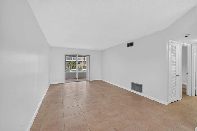 4 of 34 - 2192 Ne 1st Way #104, Boynton Beach, FL