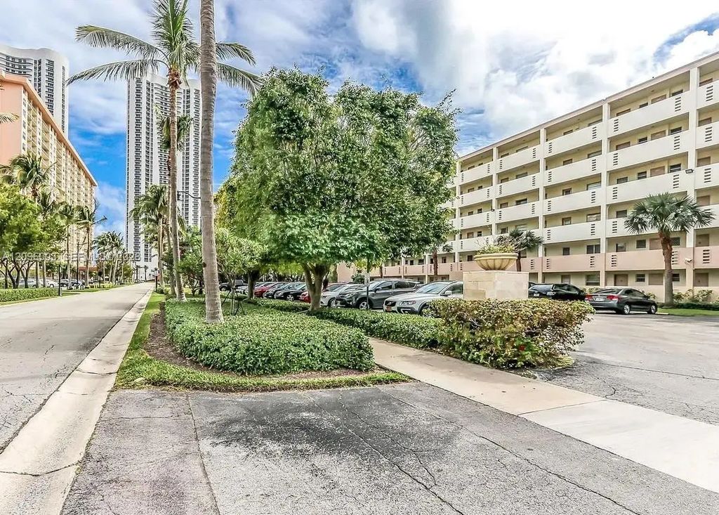 220 Kings Point Drive #411, Sunny Isles Beach