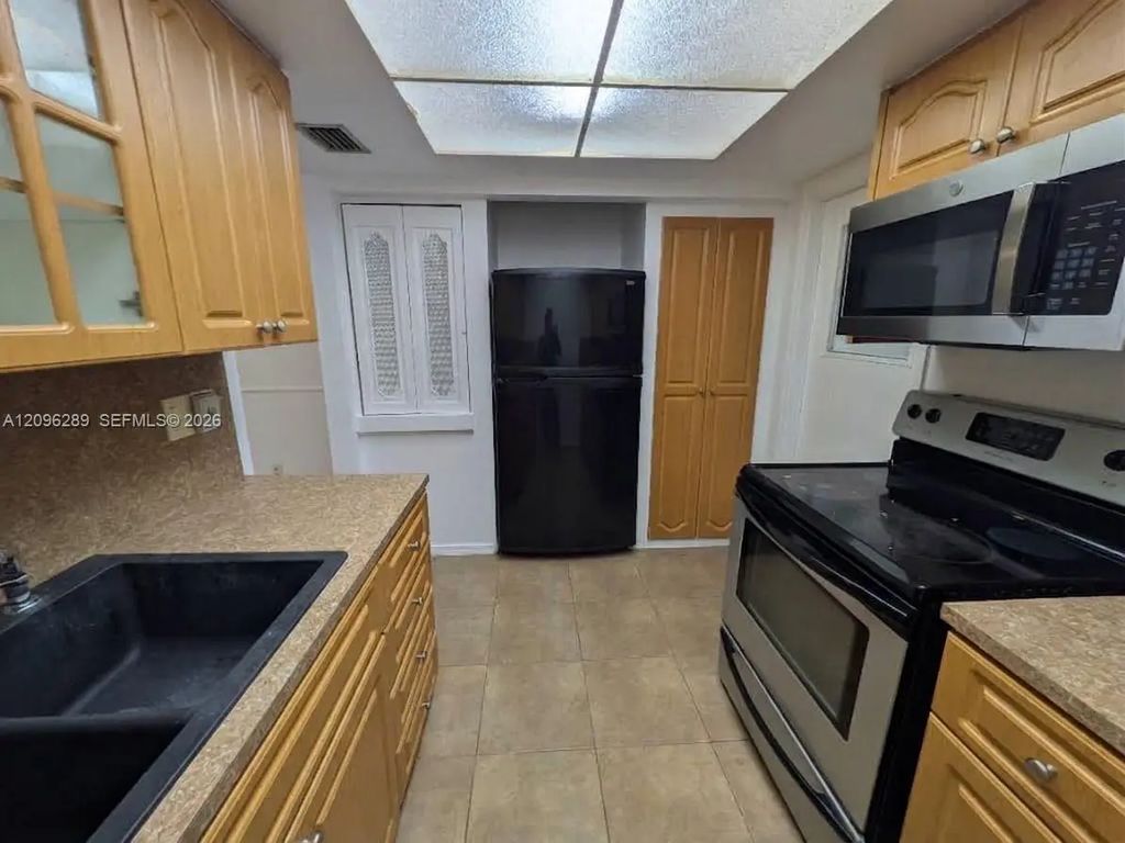 1326 Sw 75th Avenue, North Lauderdale
