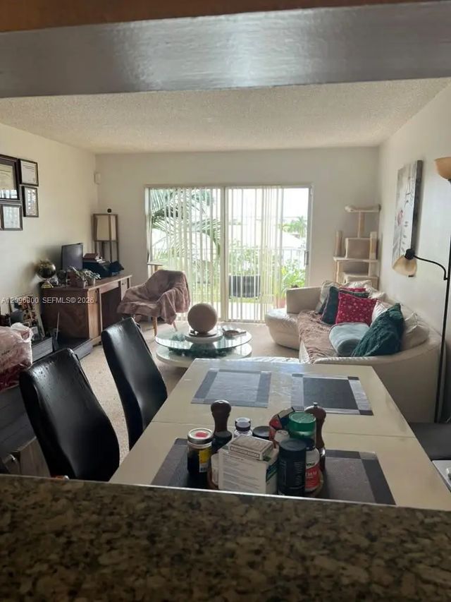 5 of 26 - 486 Nw 165th St Road #b-603, Miami, FL