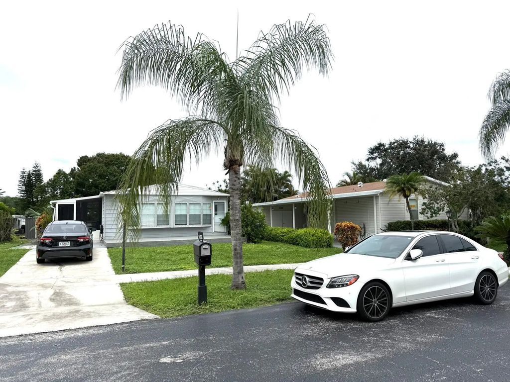 3319 Nw 64th Court, Coconut Creek