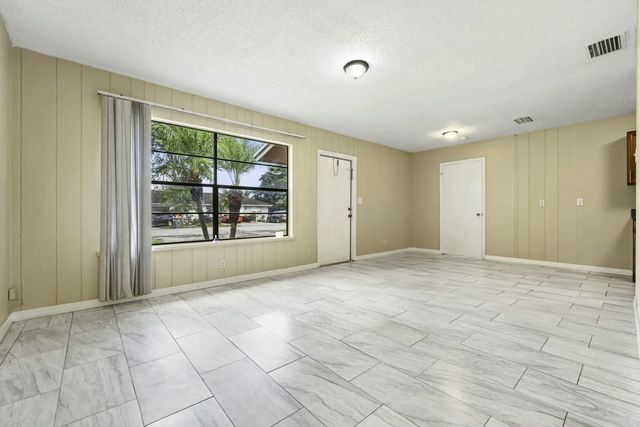 3 of 23 - 816 Ne 22nd Street, Belle Glade, FL