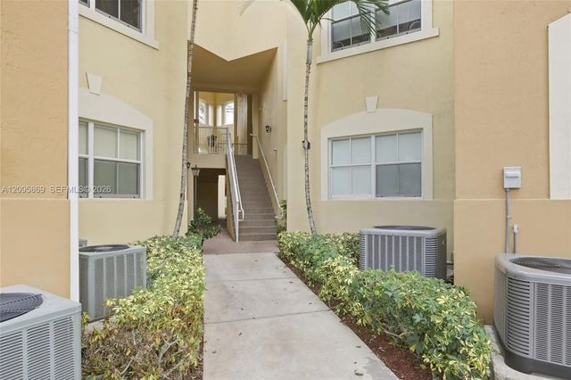 4 of 30 - 10870 Nw 88th Terrace #214, Doral, FL