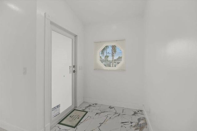 4 of 29 - 1051 Sw Dubois, Port St. Lucie, FL