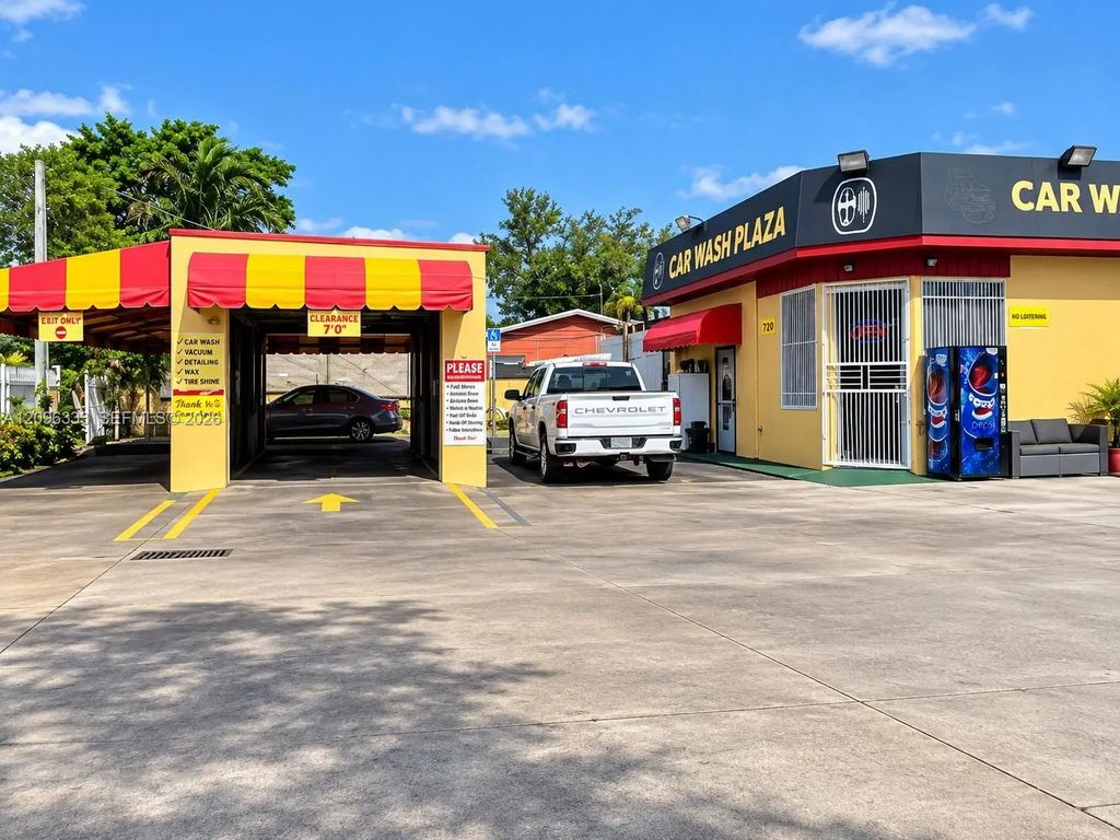 11700 Nw 7th Avenue, Miami