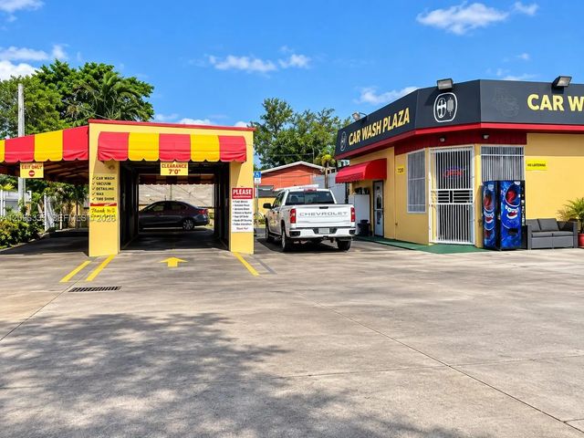 11700 Nw 7th Avenue, Miami