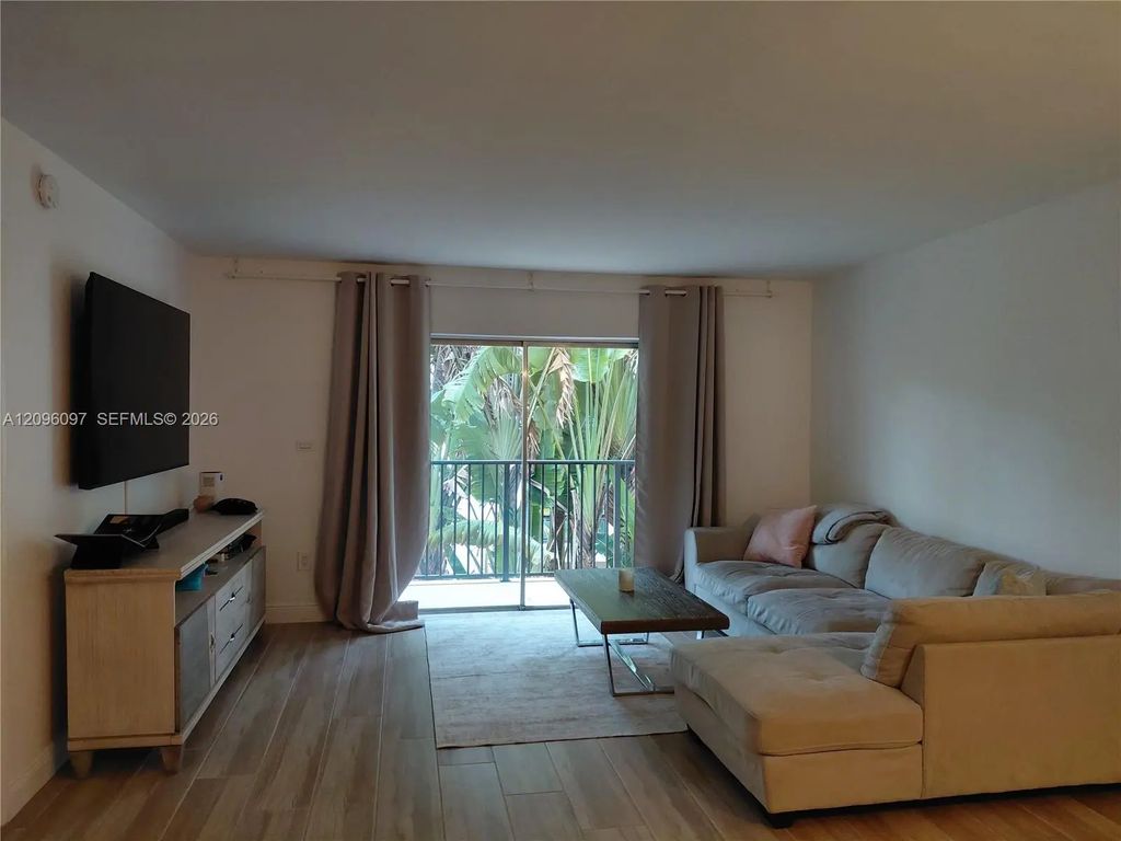2640 Ne 135th Street #218, North Miami