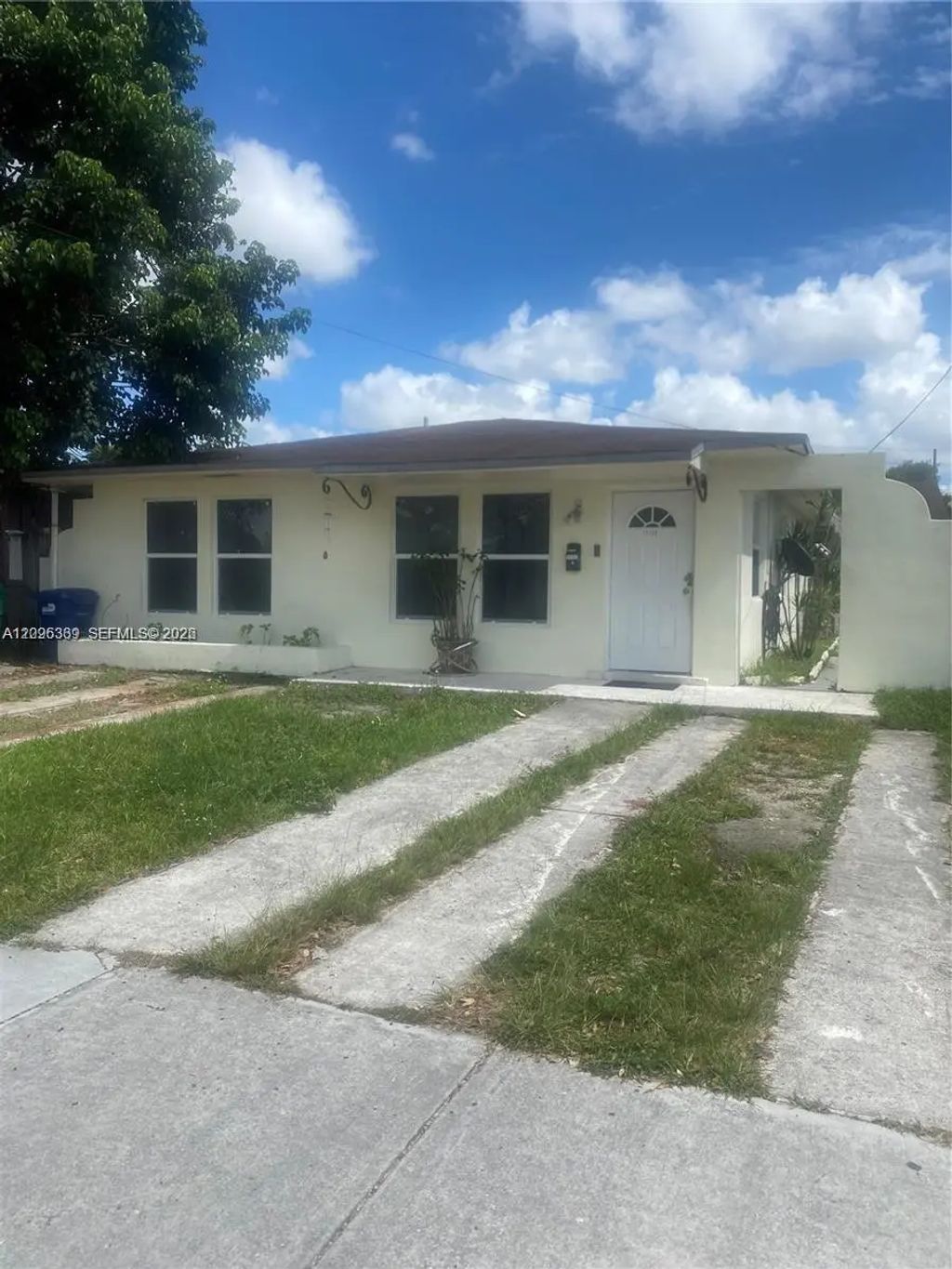 11122 Sw 7th Street, Sweetwater