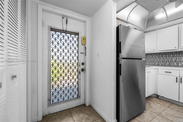 5 of 19 - 8450 Sunrise Lakes Boulevard #306, Sunrise, FL