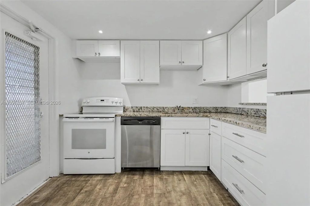 4700 Washington Street #502, Hollywood