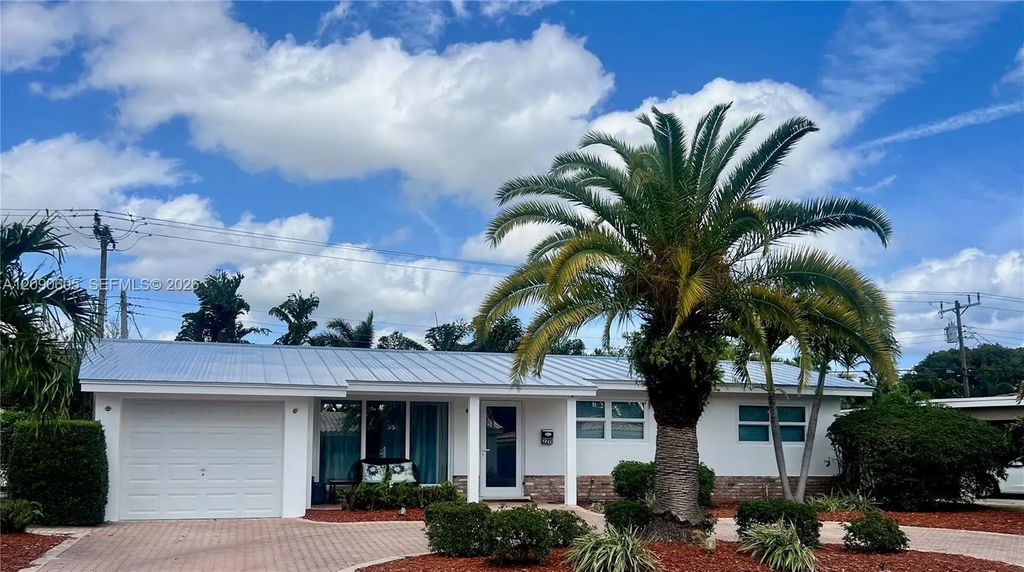 2211 Ne 61st Court, Fort Lauderdale