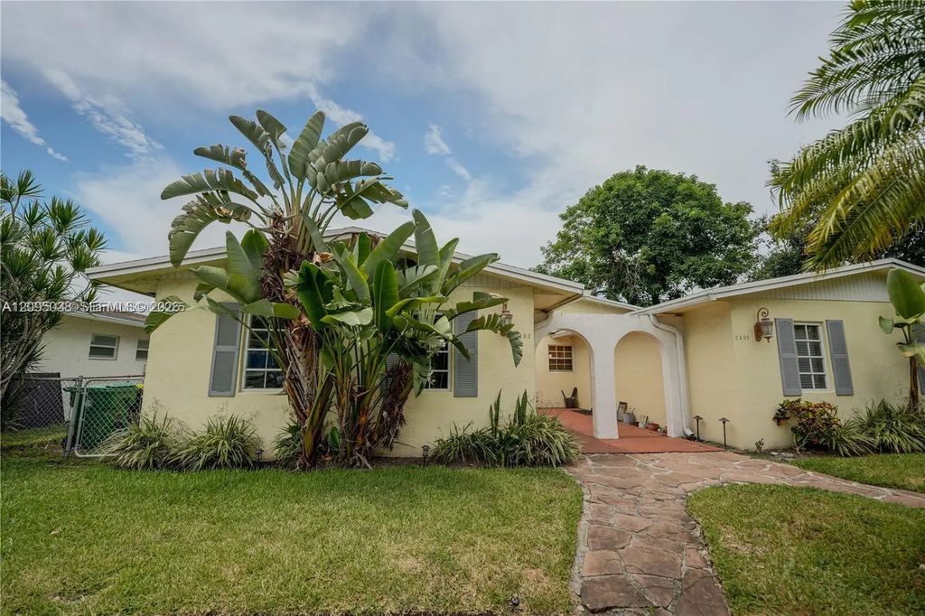 2403 Sw 58th Manor #1, Fort Lauderdale