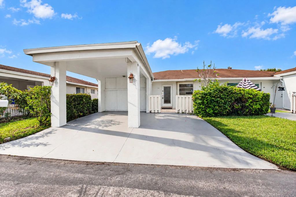 6789 Moonlit Drive, Delray Beach