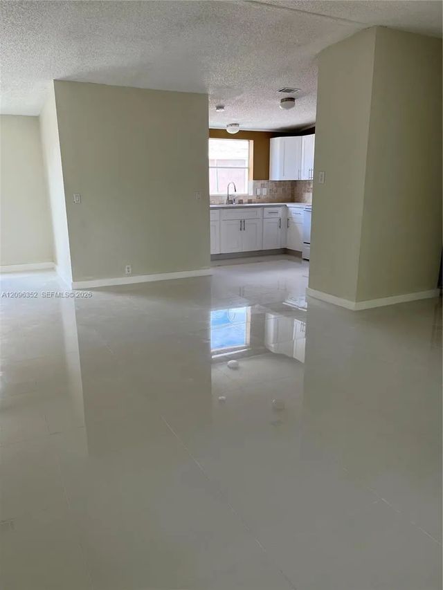 2 of 26 - 19800 Sw 180, Miami, FL