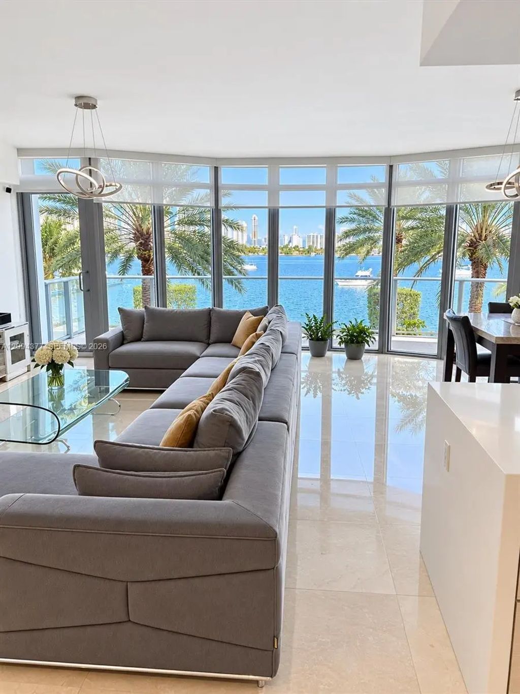 17301 Biscayne Boulevard #211, North Miami Beach