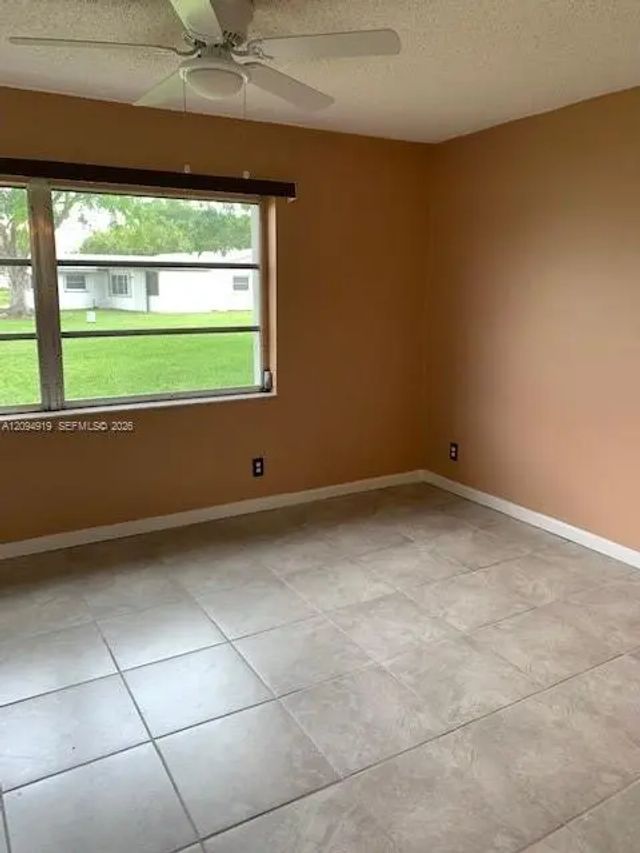 5 of 17 - 1024 Nw 90th Way, Plantation, FL