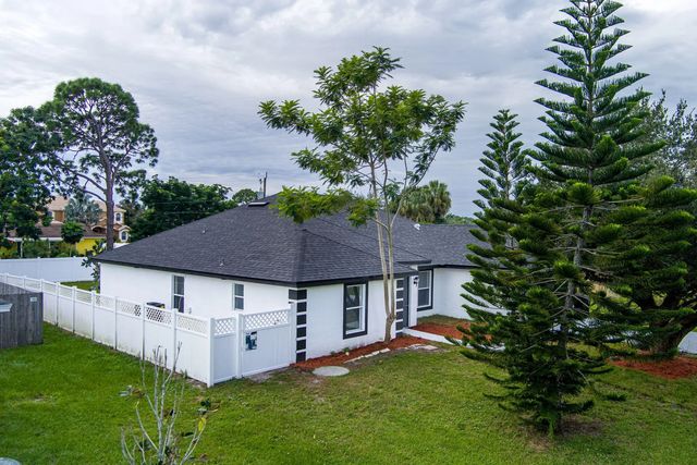 4 of 57 - 942 Sw John Maccormack Terrace, Port St. Lucie, FL