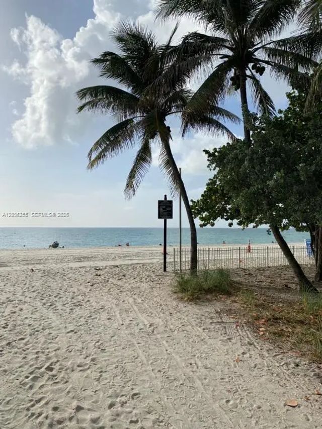 5 of 16 - 19201 Collins Avenue #230, Sunny Isles Beach, FL