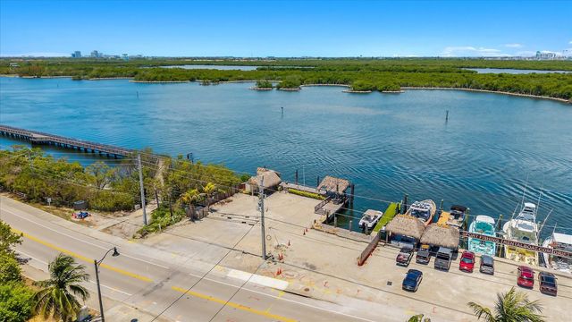 5 of 9 - 5398 N Ocean Drive, Hollywood, FL