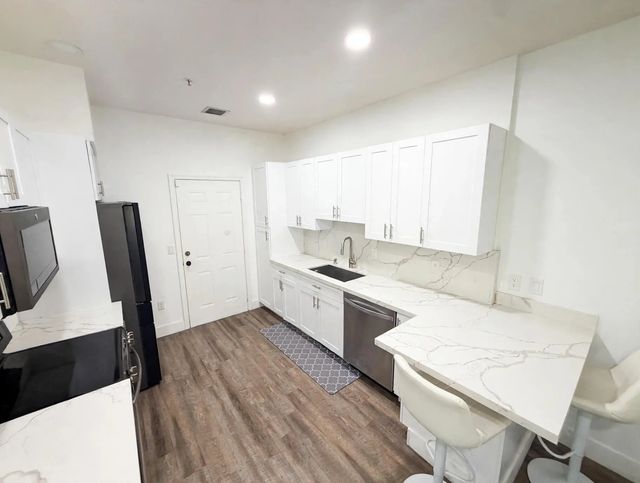 5 of 34 - 3351 Nw 126th Avenue, Sunrise, FL