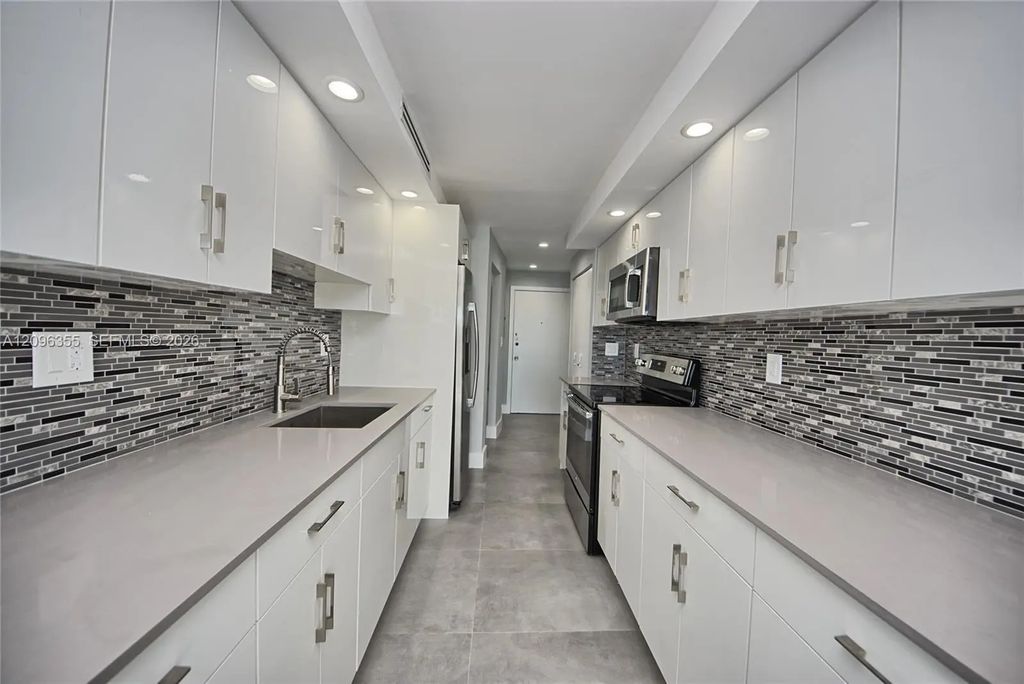 1660 Ne 191st Street #309-1, Miami