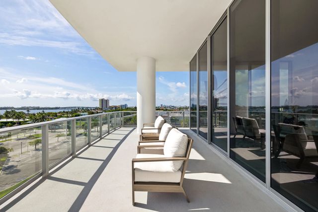 5 of 86 - 220 Lake Shore Drive #612, West Palm Beach, FL