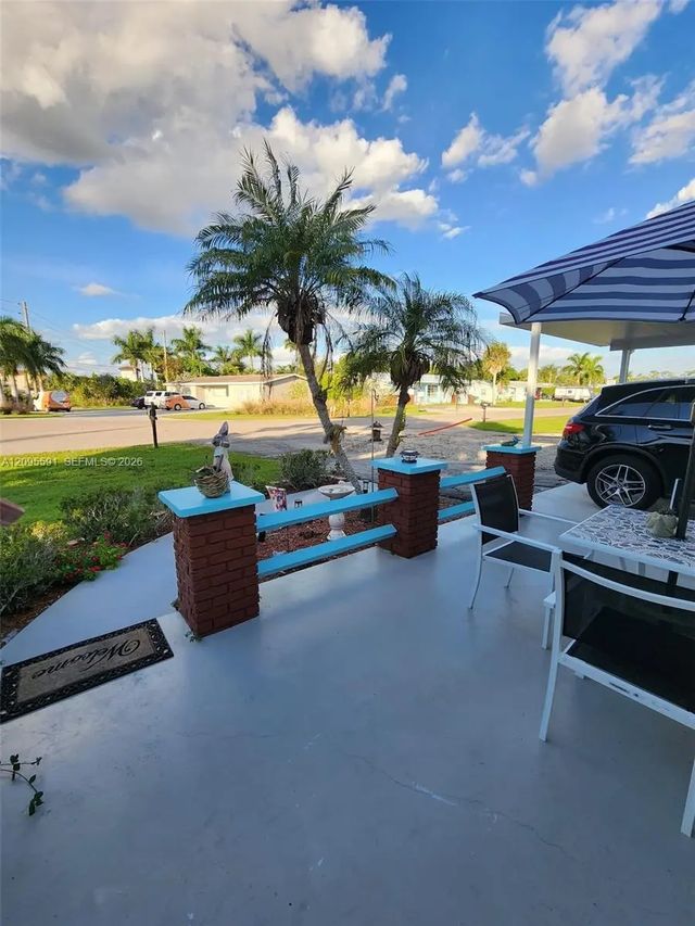 Photo of 812 Lake Mcgregor Drive, Fort Myers FL