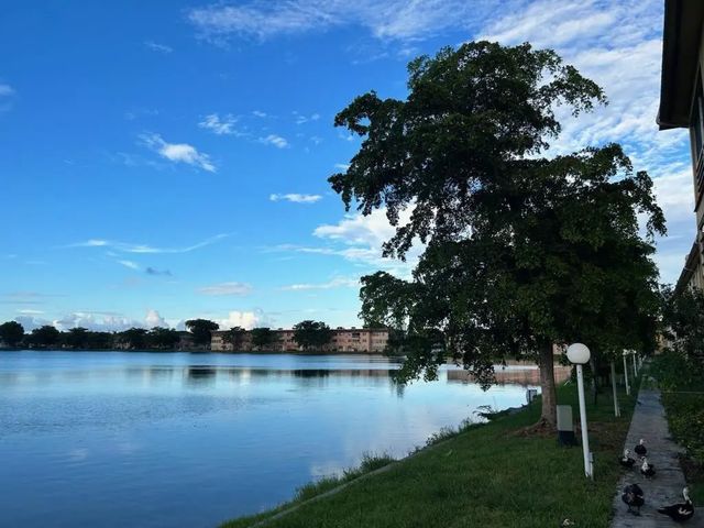 2 of 2 - 251 Ne 187th Street #825, Miami, FL