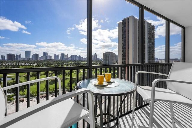20301 W Country Club Drive #1226, Aventura