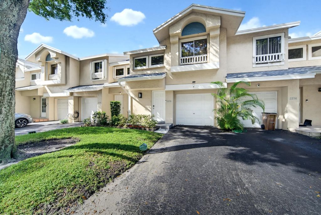 2276 Discovery Circle W #2276, Deerfield Beach