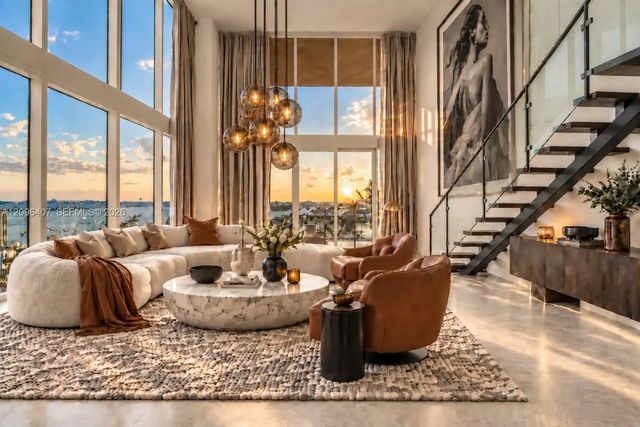 1040 Biscayne Boulevard #3704, Miami