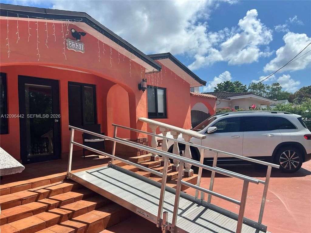 2331 Sw 7th Street, Miami