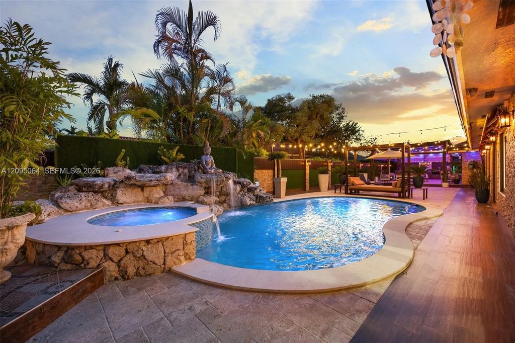 11000 Sw 32nd Street, Miami