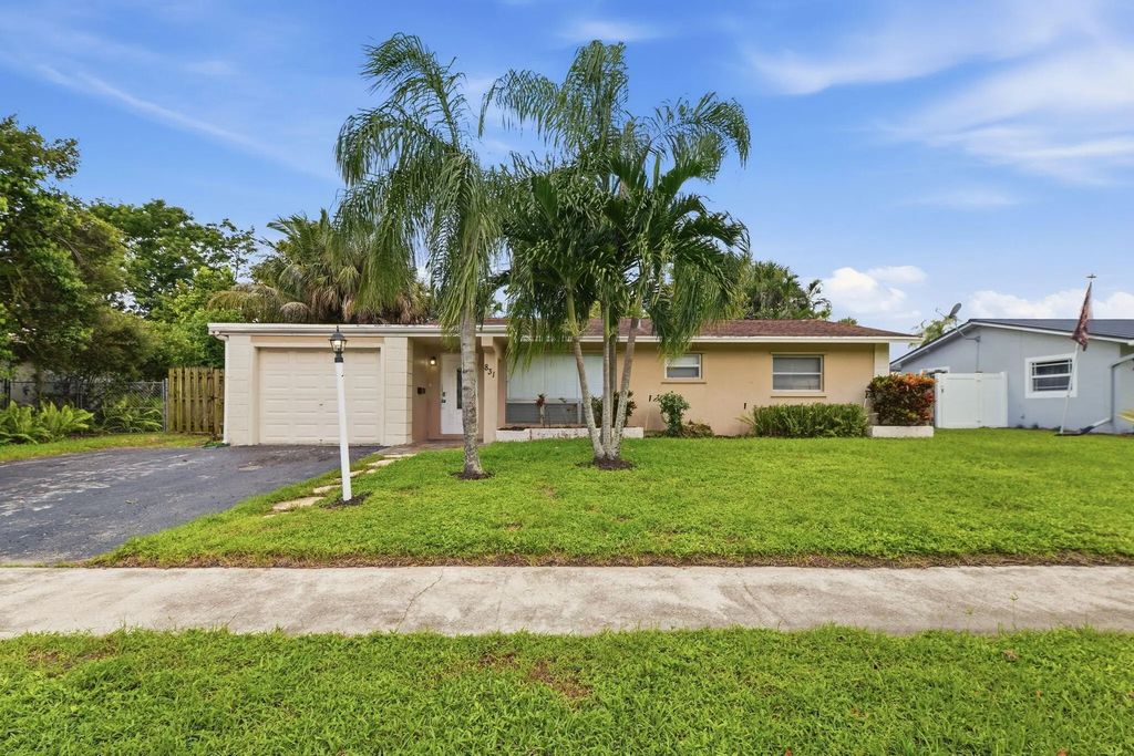 831 Nw 43rd Avenue, Coconut Creek