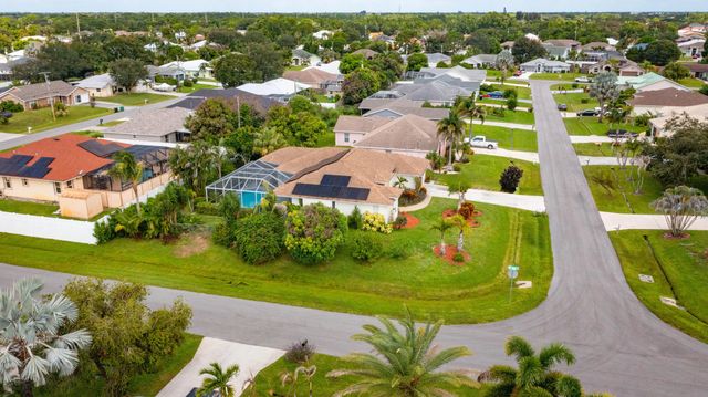 4 of 36 - 3210 Se Otis Lane, Port St. Lucie, FL