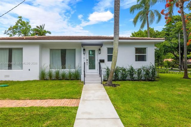 701 Ne 119th Street, Biscayne Park