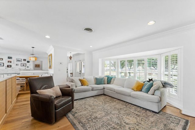 4 of 58 - 817 Anchorage Drive, North Palm Beach, FL