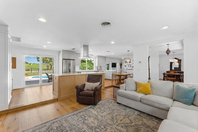 5 of 58 - 817 Anchorage Drive, North Palm Beach, FL