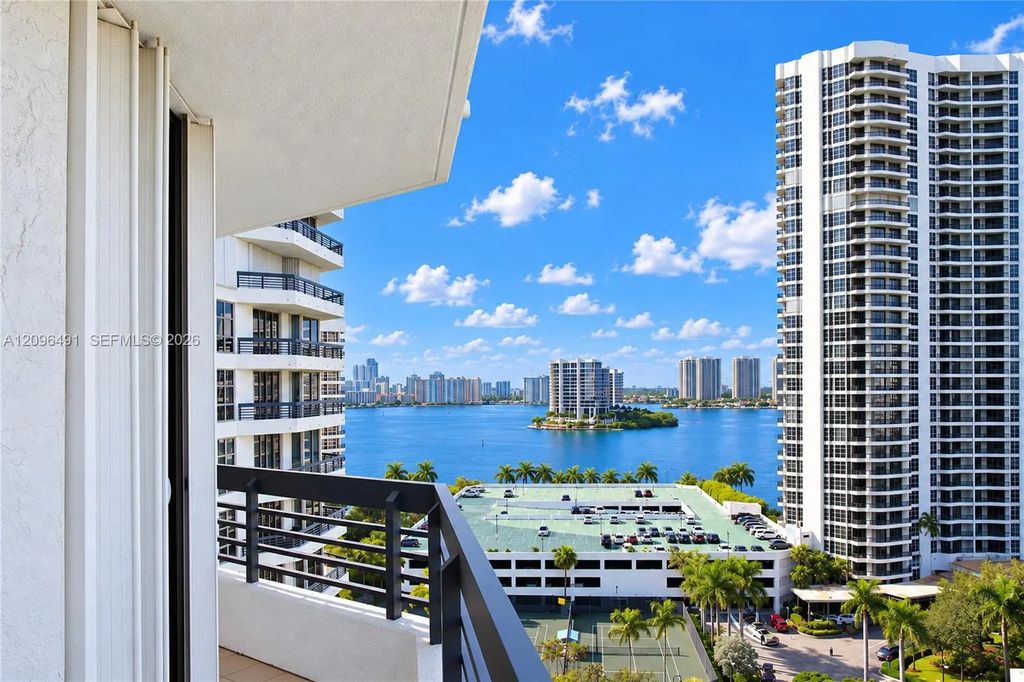 3500 Mystic Pointe Drive #1503, Aventura
