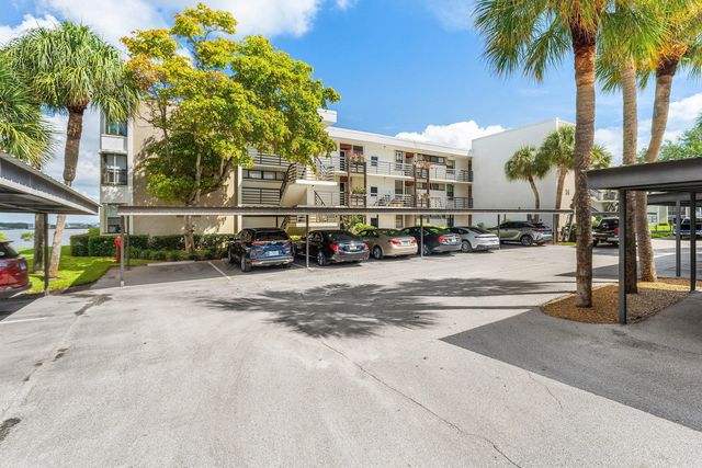 1950 Sw Palm City Road #14203, Stuart