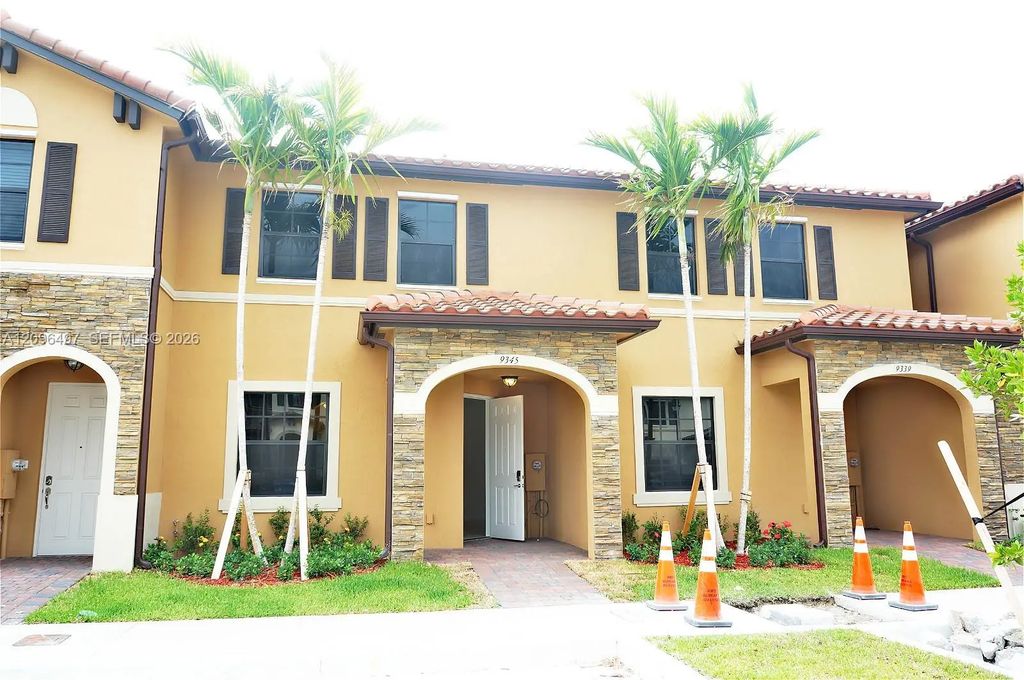 9345 W 33rd Lane, Hialeah