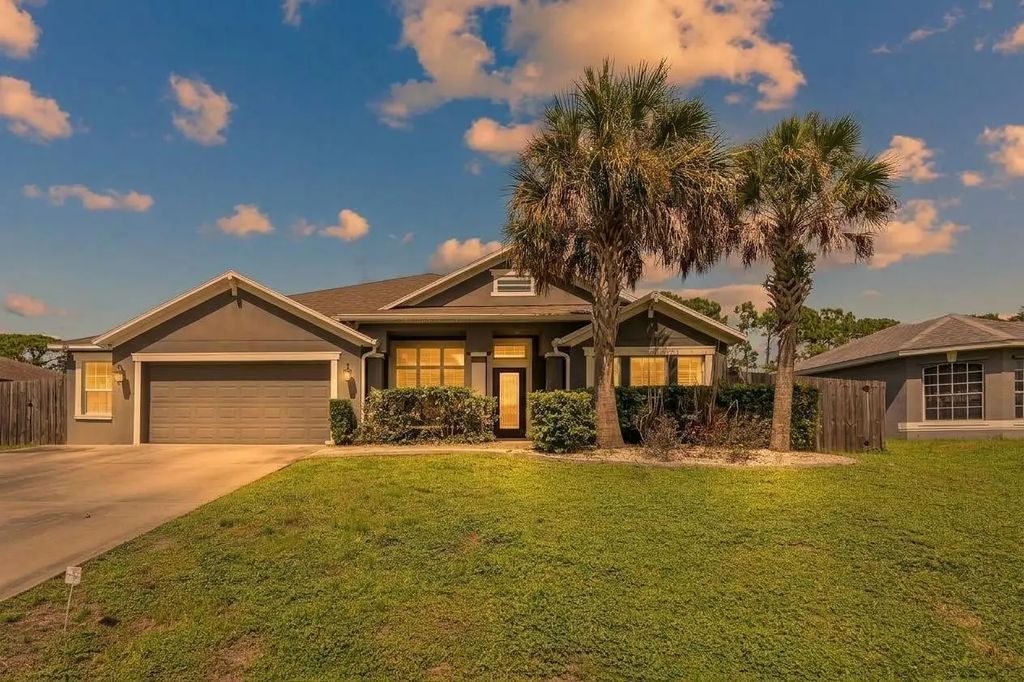 335 Evergreen Street Ne, Palm Bay