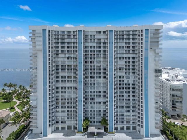 881 Ocean Drive #20e, Key Biscayne