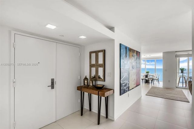 3 of 38 - 881 Ocean Drive #20e, Key Biscayne, FL