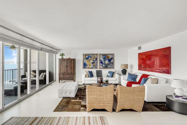 5 of 38 - 881 Ocean Drive #20e, Key Biscayne, FL
