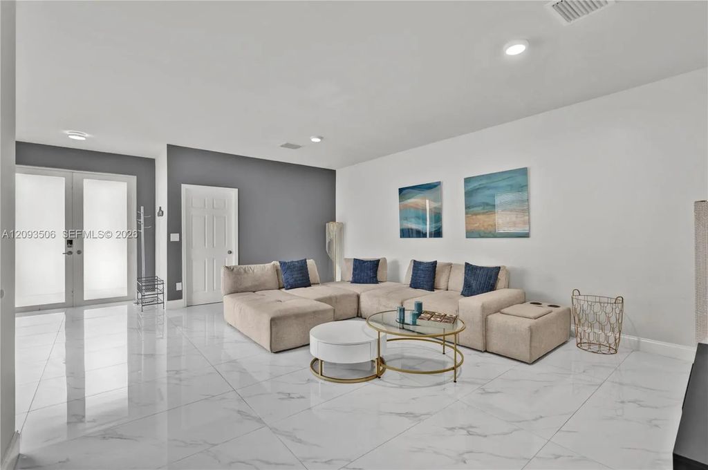 1968 Nw 25th Avenue ##1970, Miami