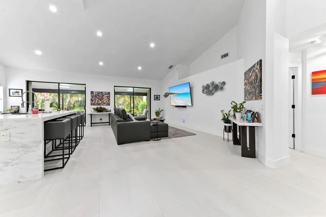 5 of 46 - 7829 Lexington Club Boulevard #a, Delray Beach, FL