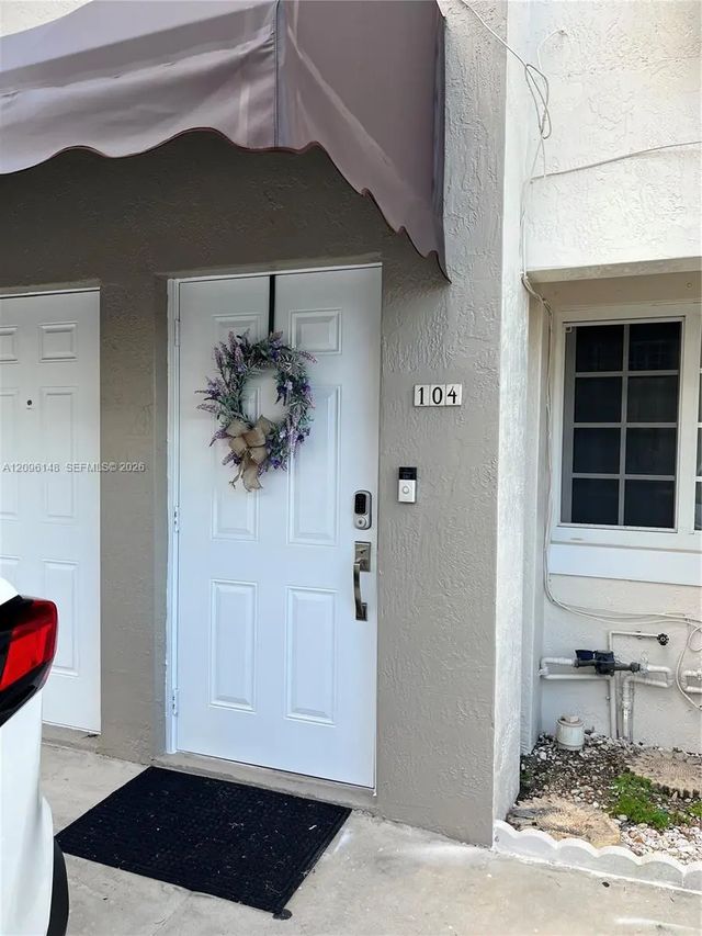 5 of 29 - 12035 Sw 14th Street #104, Miami, FL