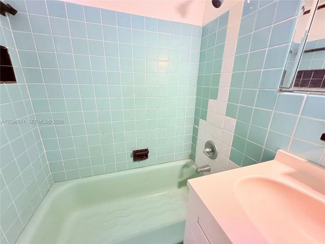 3 of 21 - 255 W 24th Street #435, Miami Beach, FL