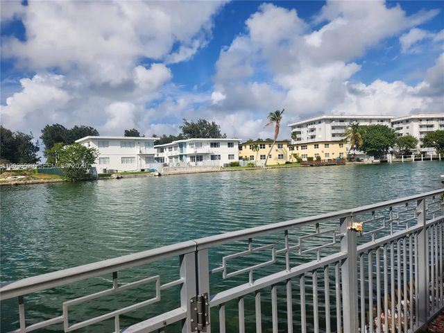 3 of 15 - 1239 Marseille Drive #4, Miami Beach, FL